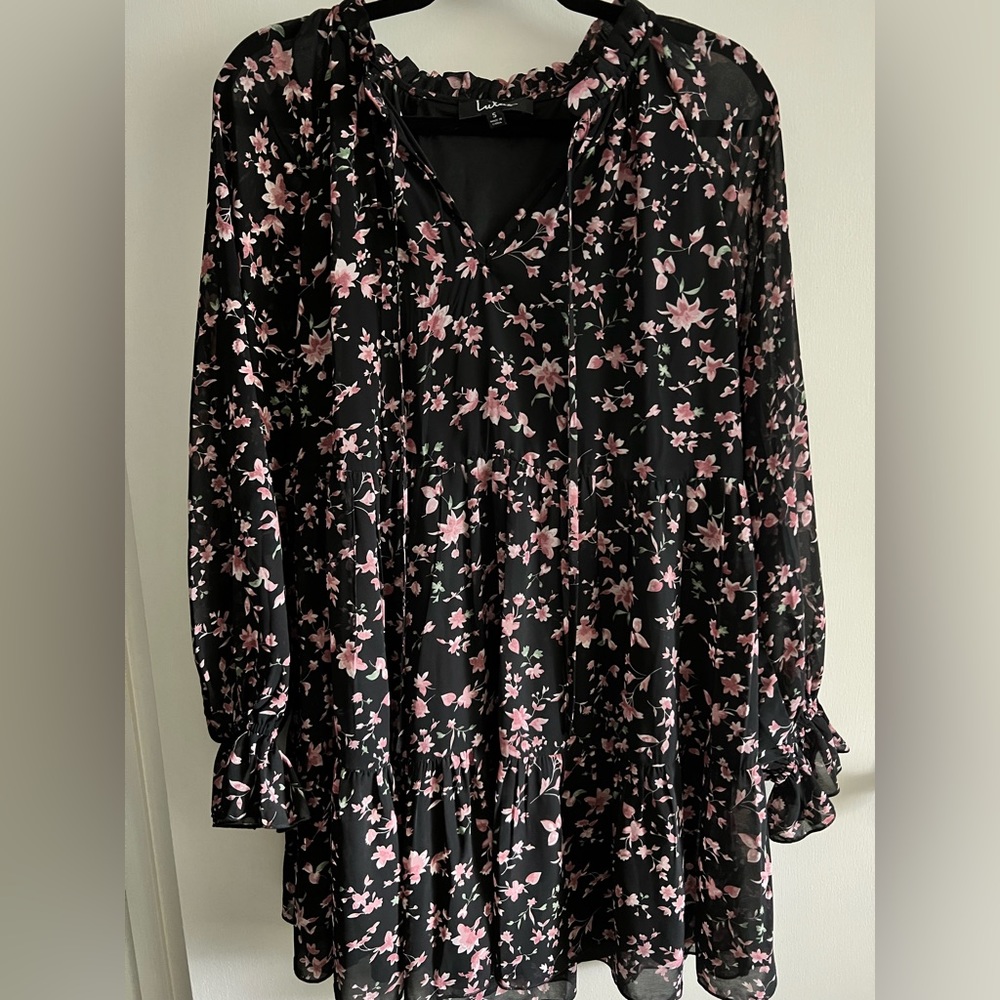 Lulus black floral dress